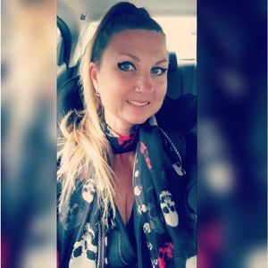 Meet your Posher, Jenn